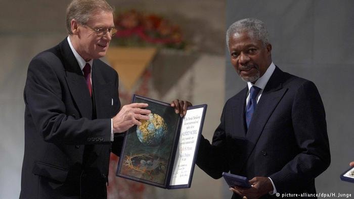 Ông Kofi Annan nhận giải Nobel hòa bình năm 2001. Ảnh: DW