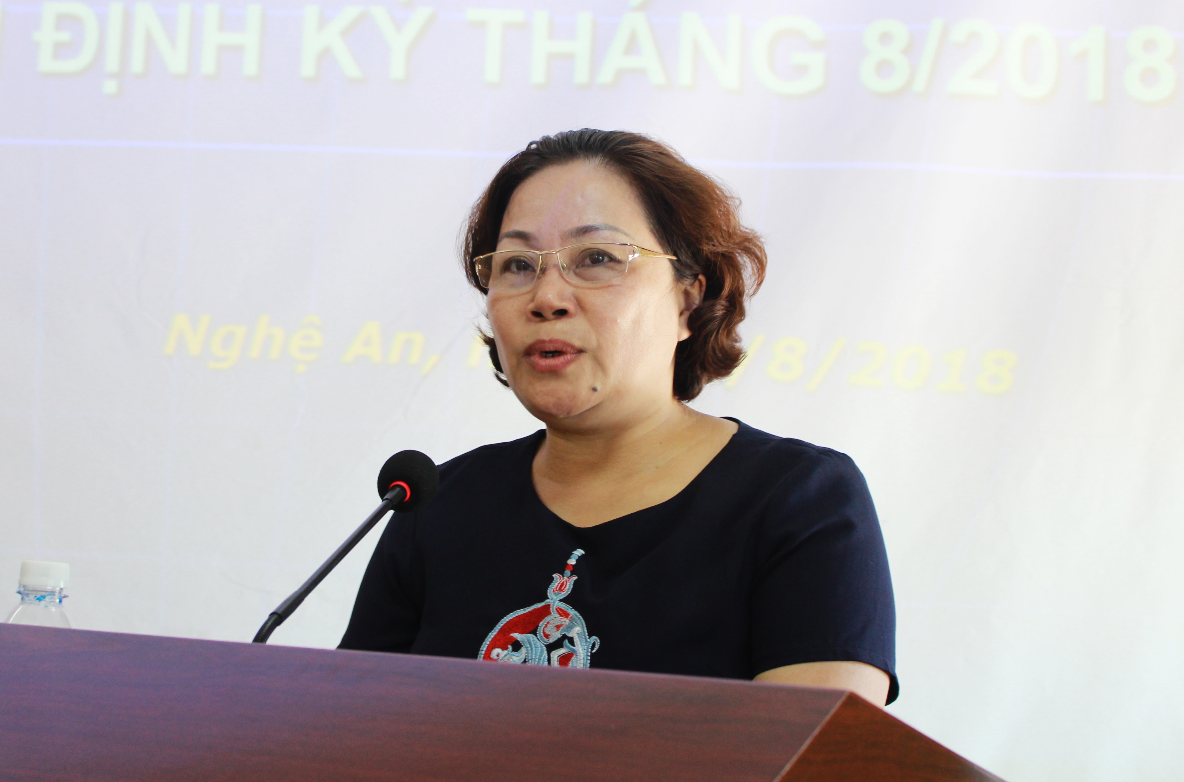 Trưởng ban Tuyên giáo Tỉnh ủy Nguyễn Thị Thu Hường phát biểu định hướng tuyên truyền trong thời gian tới. Ảnh: Phương Thúy