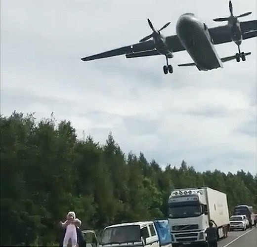 Máy bay vận tải quân sự An-26. Đường cao tốc này nằm ở vùng Viễn Đông Nga, sát biên giới với Trung Quốc./.