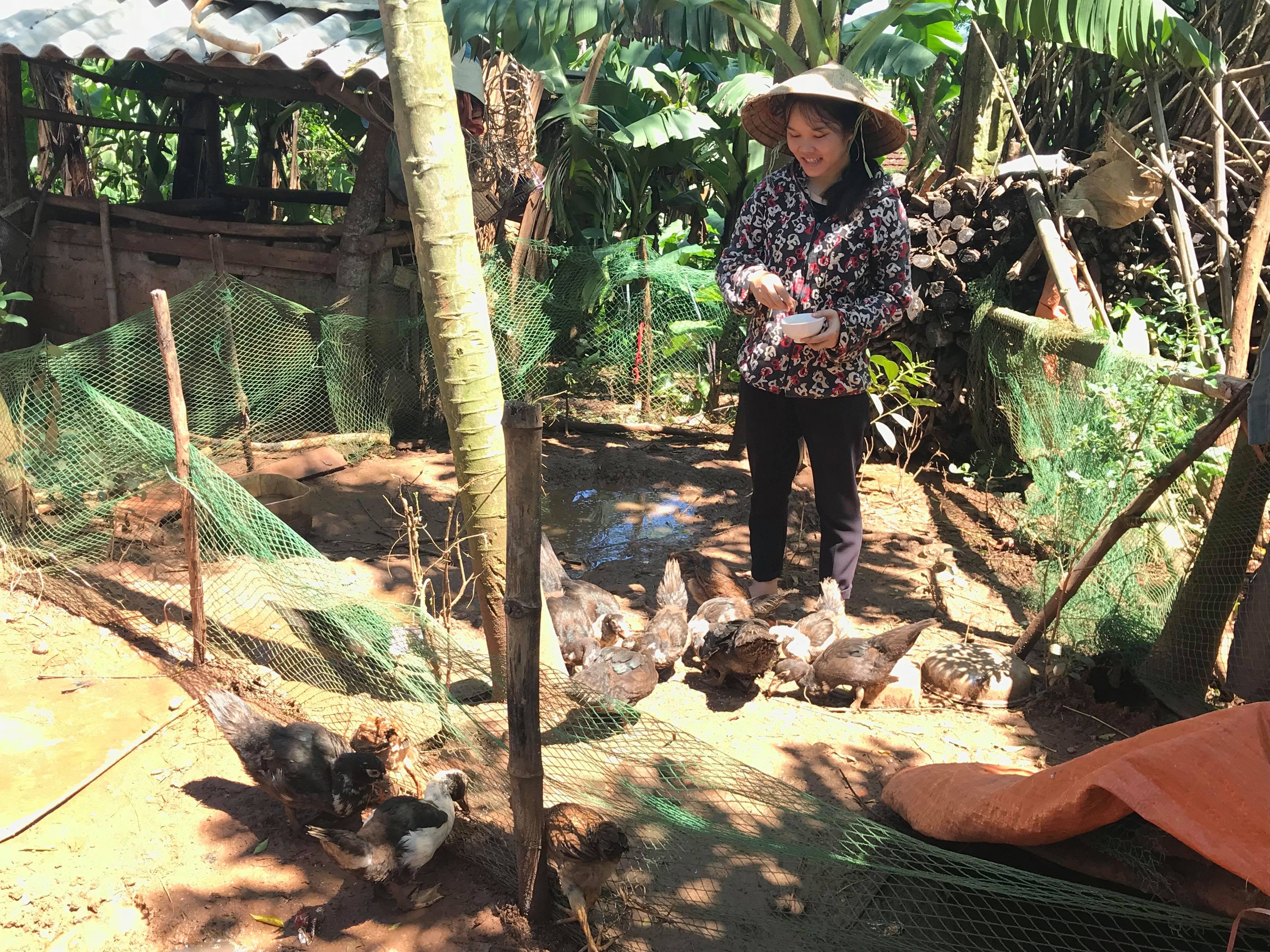 Nhà nghèo, Tĩnh chưa biết xoay ra tien để nhập học. Ảnh: Minh Thái