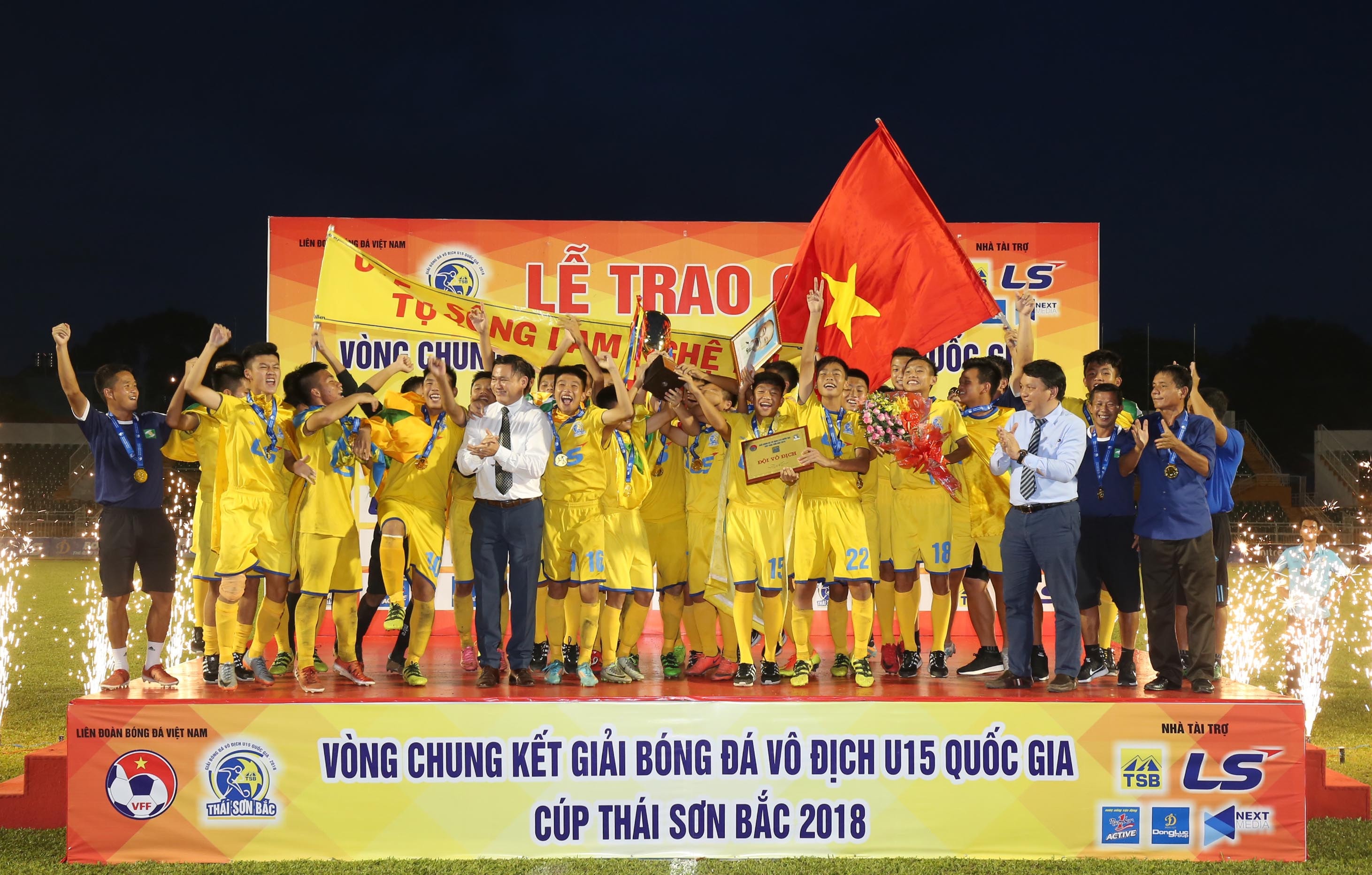 SLNA trở thành tân vương Giải U15 toàn quốc. Ảnh: CTV