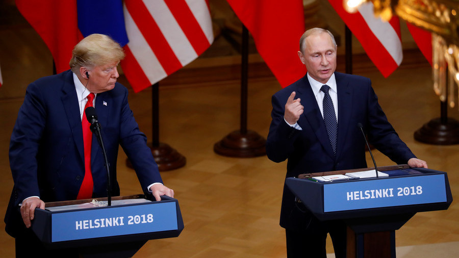 Tổng thống Mỹ Donald Trump và Tổng thống Nga Vladimir Putin tại thượng đỉnh Helsinki, Phần Lan hôm 16/7. Ảnh: Reuters