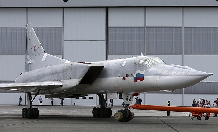 Một máy bay ném bom phiên bản nâng cấp Tupolev 22M3M vừa mới ra mắt ở nhà máy chế tạo máy bay S.P. Gorbunov ở Kazan, Nga, vào giữa tháng 8 này.