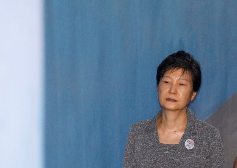 Bà Park Geun-hye đến phiên tòa tại Seoul, hàn Quốc hôm 25/8/2017. Ảnh: Reuters