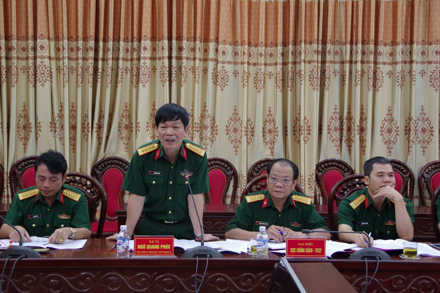 Đại tá Ngô Quang Phúc - Phó Cục trưởng Cục chính sách, Phó Chánh văn phòng Ban chỉ đạo Quốc gia 515 phát biểu tại buổi kiểm tra. Ảnh: Phong Quang