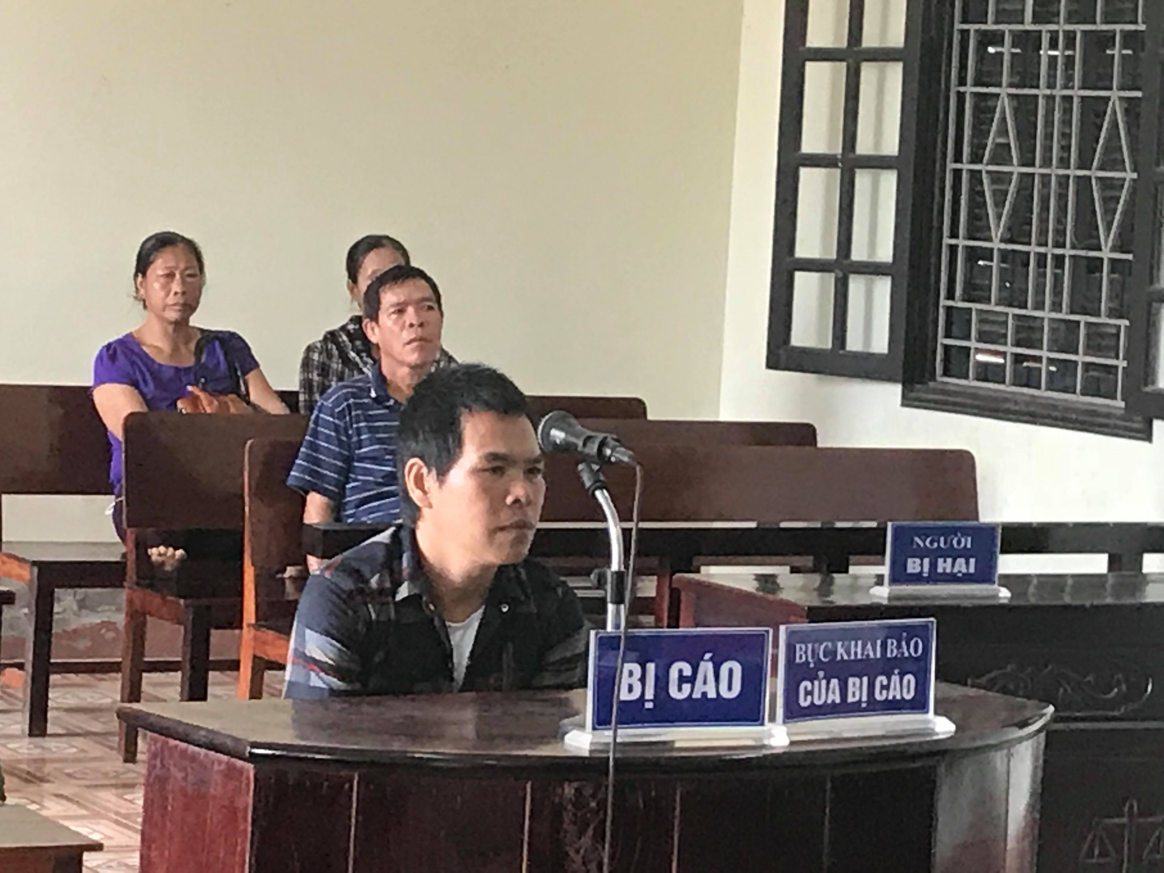 Bị cáo Lê Minh Hồng tại phiên tòa. Ảnh: Minh Thái