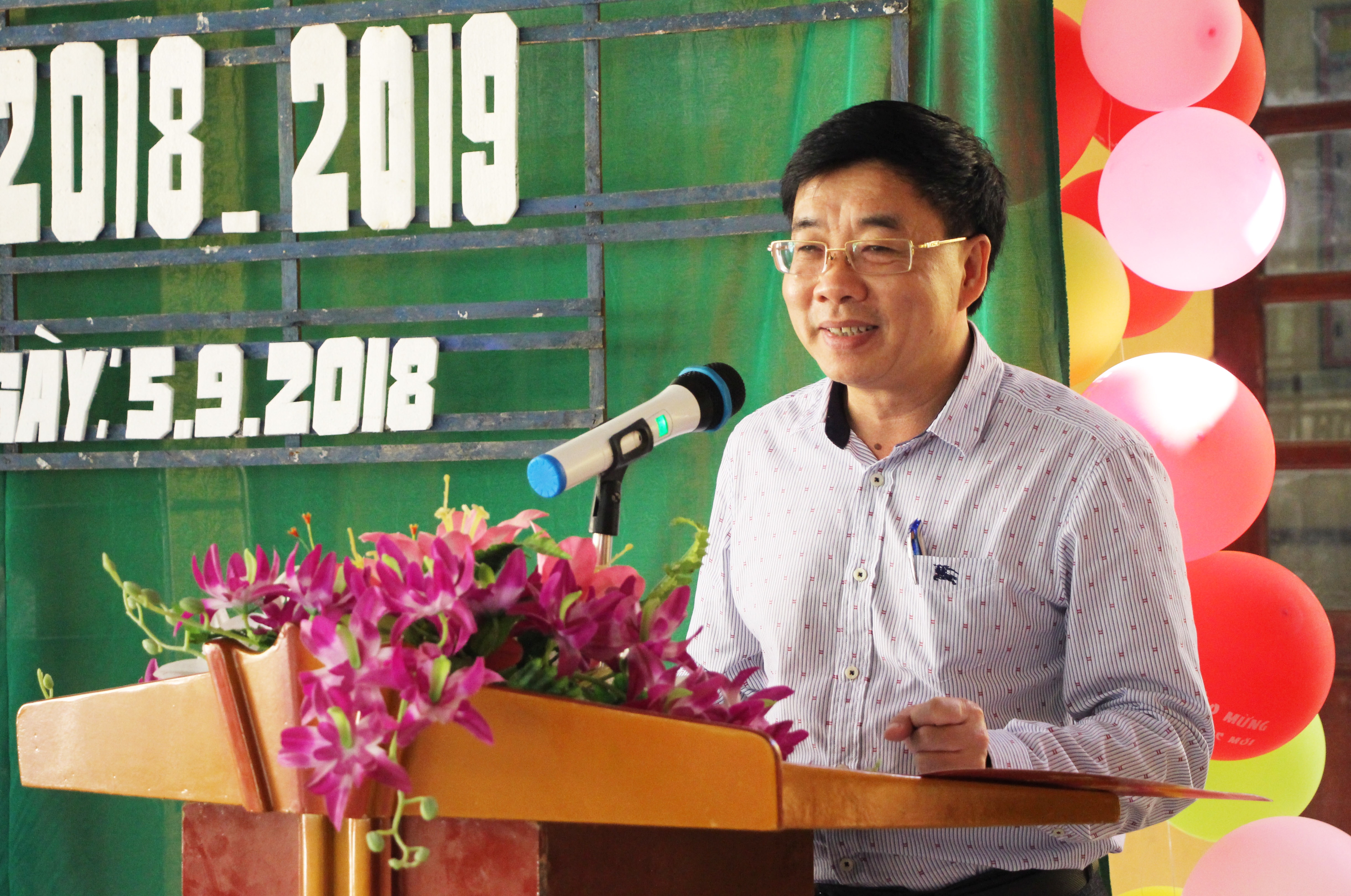 Đồng chí Nguyễn Văn Thông phát biểu tại Lễ Khai giảng. Ảnh: Đào Tuấn 