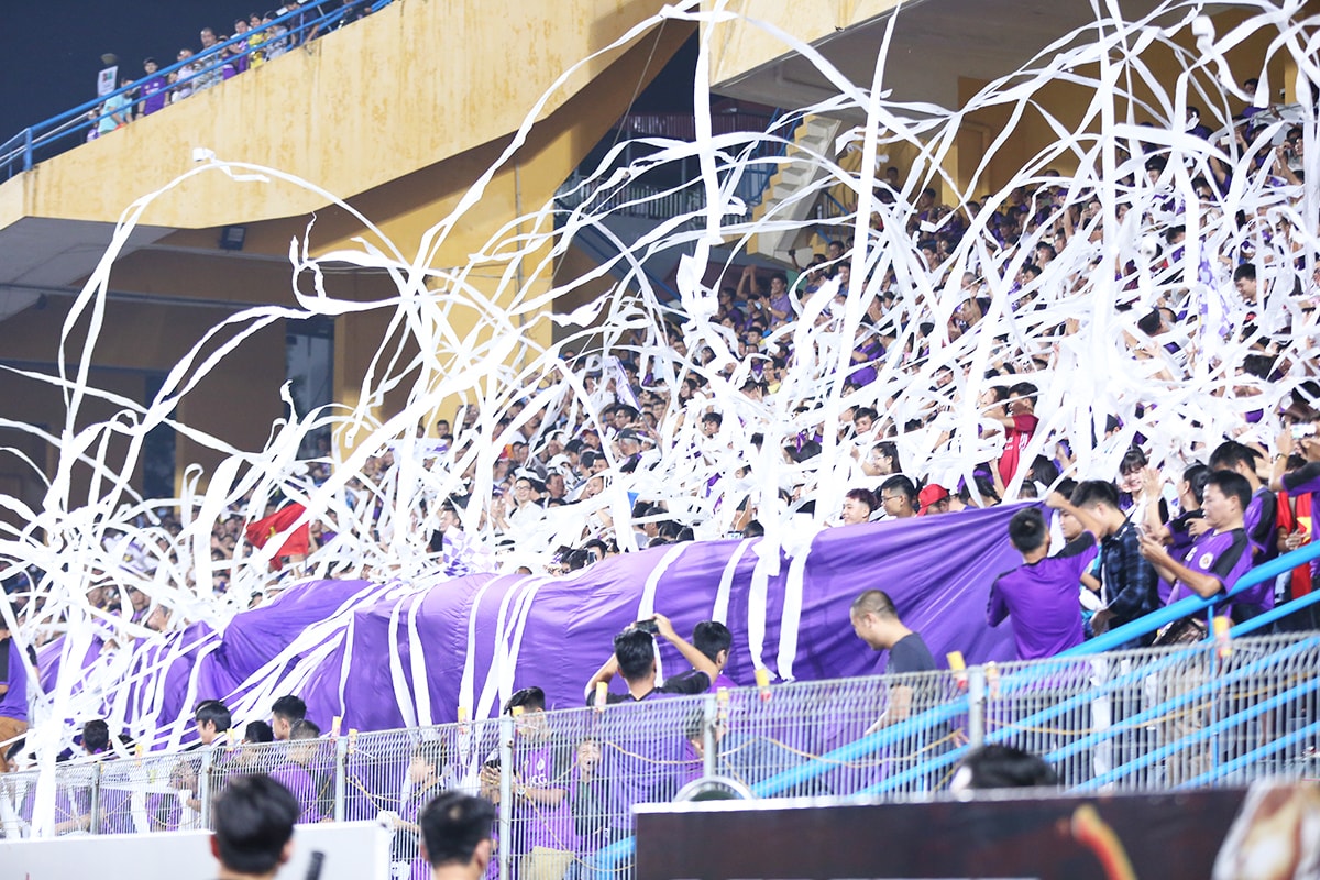 CLB Hà Nội chính thức trở thành nhà vô địch V.League 2018. Ảnh: Hoài Hoan 