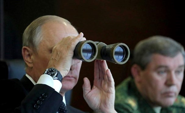Tổng thống Nga Vladimir Putin sẽ thị sát cuộc tập trận. Ảnh: AP