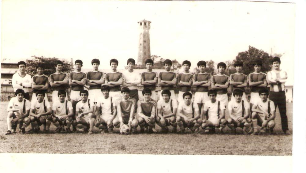 Đội hình Thể Công hơn 4 thập kỷ trước trên sân Cột cờ. Ảnh tư liệu