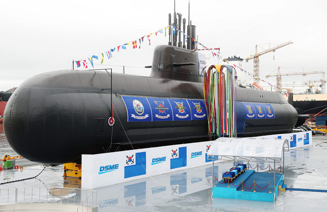 Tàu ngầm Dosan Ahn Chang-ho tại lễ hạ thủy ngày 14.9 /// AFP