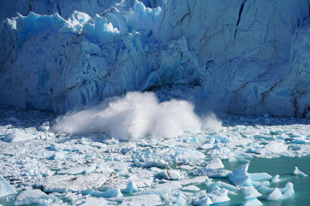 Sông băng Perito Moreno ở Argentina, được ghi lại bởi nhiếp ảnh gia Matt Broch.