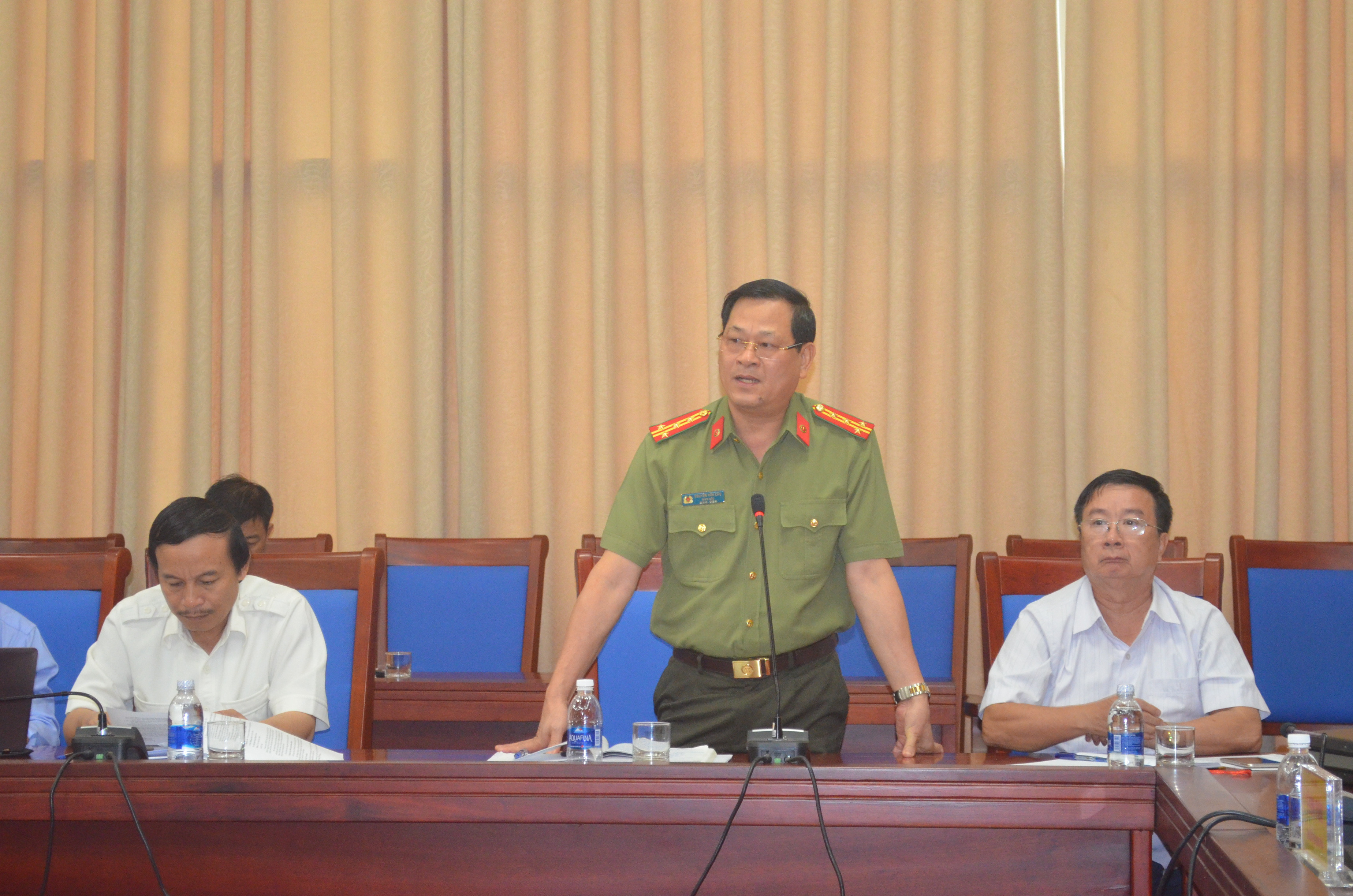 Theo Giám đốc Công an tỉnh, Đại tá Nguyễn Hữu Cầu: Cần sớm mở lại đường Hồ Tông Thốc để tạo thuận lợi cho người dân đi lại.