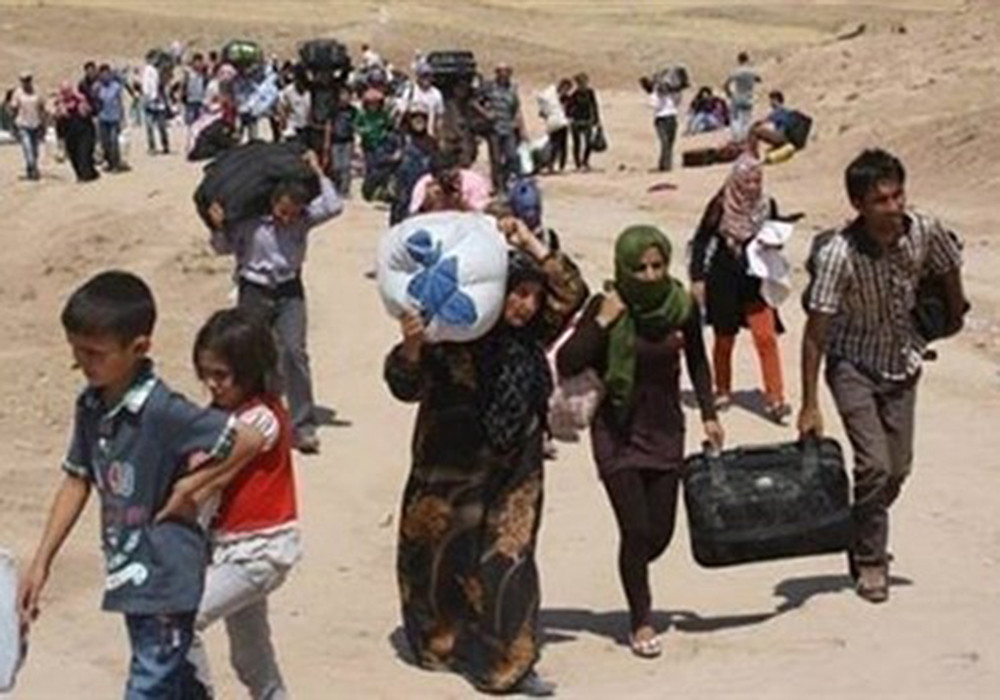 Người dân Syria trong các trại tị nạn ở biên giới Syria Thổ Nhĩ Kỳ và từ Lebanon bắt đầu trở về nhà. Ảnh: Arshif