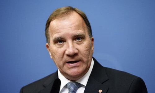 Thủ tướng Thụy Điển Stefan Lofven trong một cuộc họp báo ở Stockholm ngày 12/9. Ảnh: Reuters.