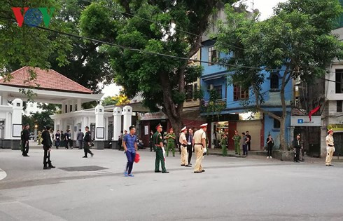 Hình ảnh khu vực trước nhà tang Lễ số 5  Trần Thánh Tông, Hà Nội