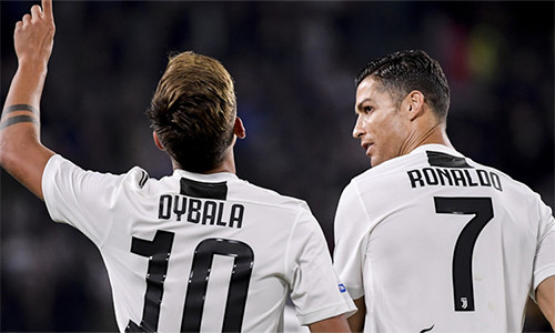 Dybala mở tài khoản bàn thắng, Ronaldo góp một đường kiến tạo, giúp Juventus có thắng lợi dễ dàng. Ảnh: Lapress.