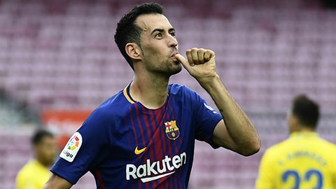 Busquets gia hạn với Barca tới 2023