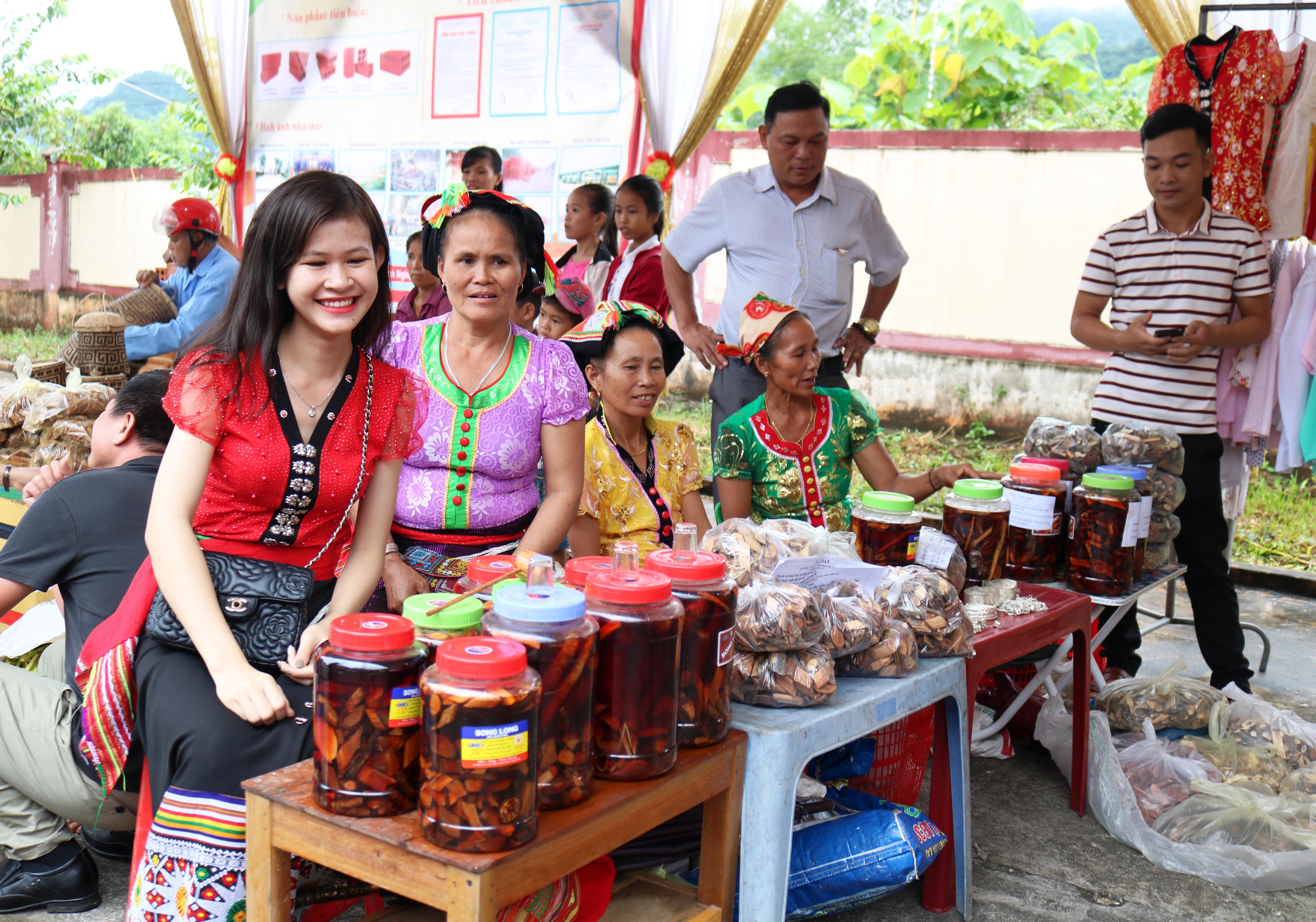 Mien Tay Nghe aTung bung  vao hoi hoi Buon Xao-hinh-anh-6