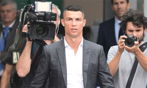 Ronaldo từng phải ra tòa vì bê bối thuế. Ảnh: Marca