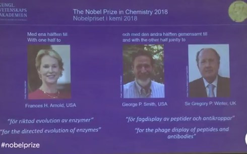 nobel hoa hoc 2018 thuoc ve my va anh voi nghien cuu enzyme va khang the hinh 1