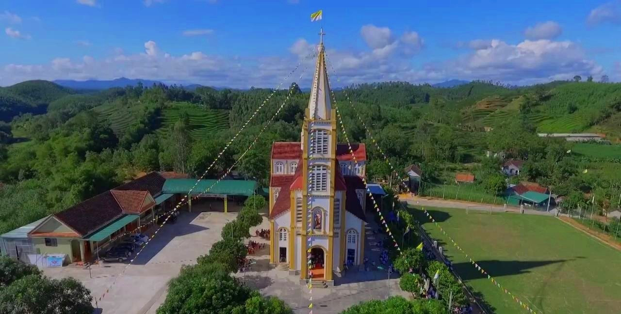 Nhà thờ Giáo xứ Đồng Lam xã Hùng Sơn. Ảnh: Thái Hiền