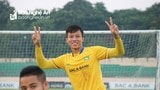 Quế Ngọc Hải tươi cười trong buổi tập cuối cùng của V.League 2018