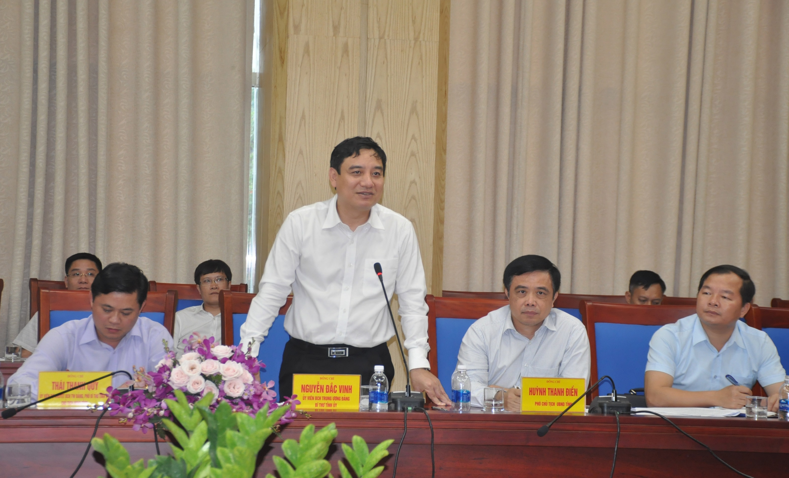 Đồng chí Bí thư Tỉnh ủy Nguyễn Đắc Vinh phát biểu. Ảnh: Thu Huyền