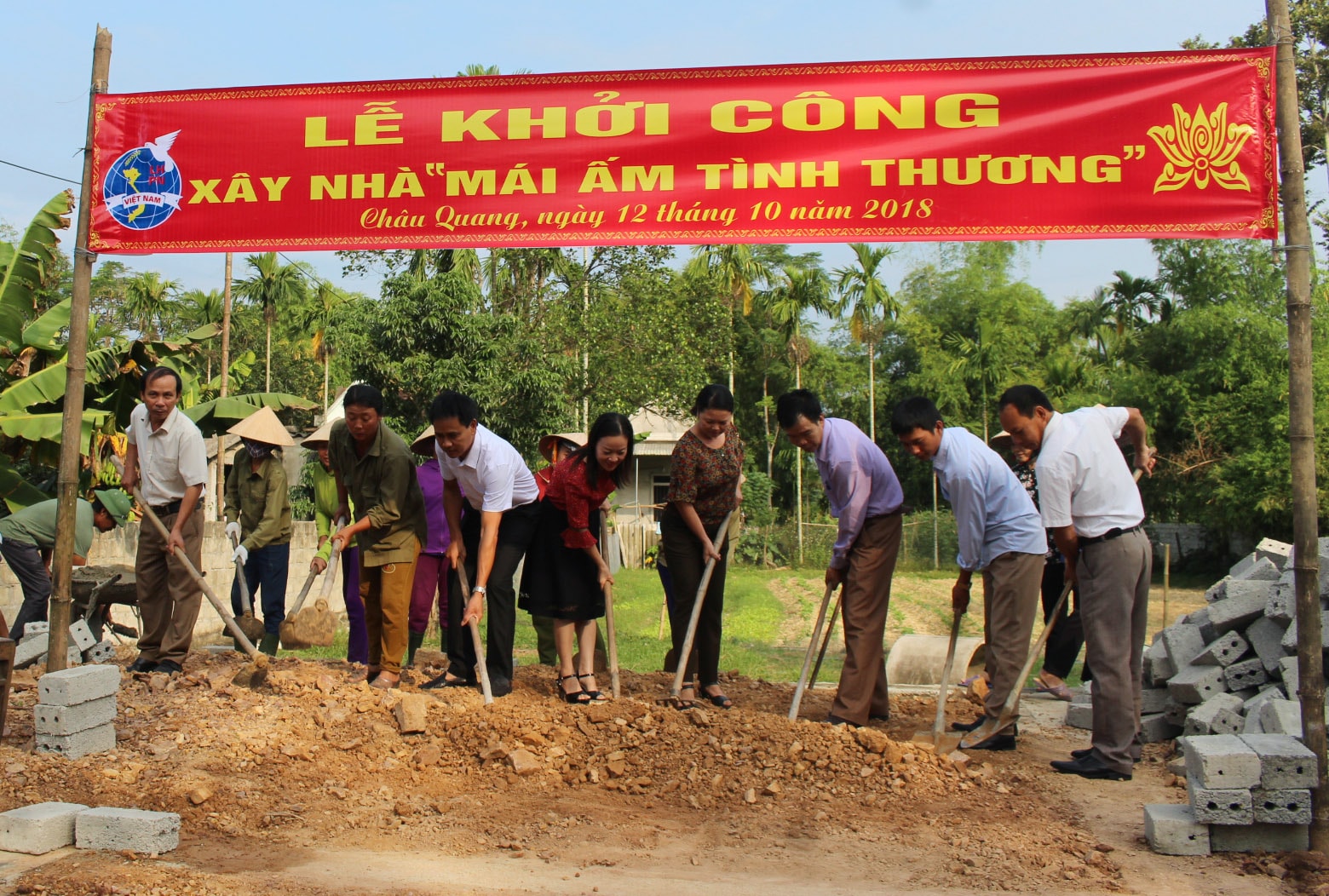 Hội phụ nữ huyện khởi công mái ấm tình thương cho hội viên nghèo, ảnh Phan giang.