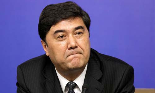  Nỗ Nhĩ Bạch Khắc Lực trong một buổi họp báo tại Bắc Kinh năm 2010. Ảnh: Reuters.