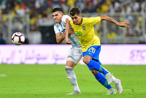 Brazil chơi tốt hơn hẳn. Ảnh: Reuters