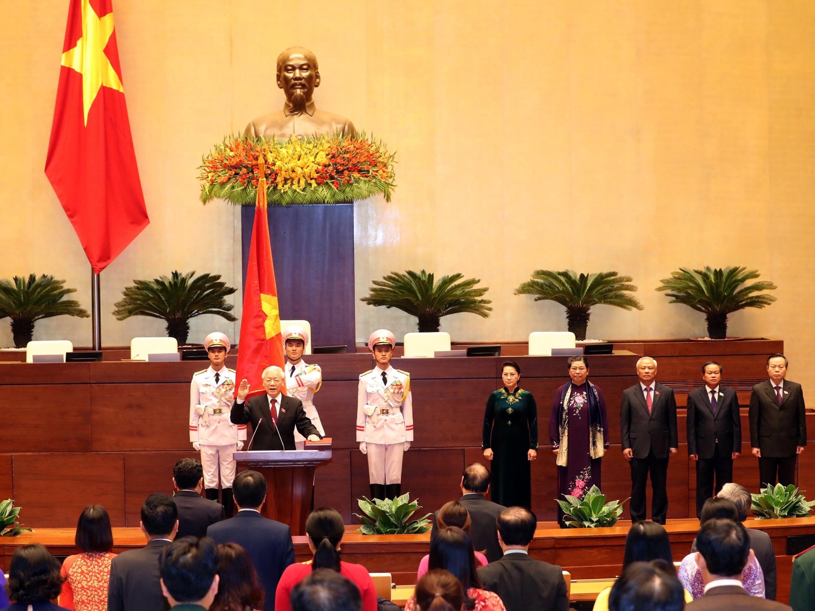 Tổng Bí thư - Chủ tịch nước Nguyễn Phú Trọng tuyên thệ nhậm chức. Ảnh: TTXVN
