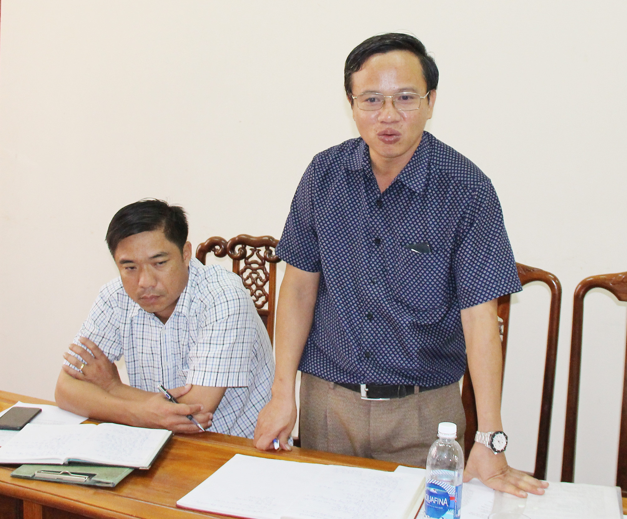 Ông Nguyễn Văn Thiệu - Trưởng phòng Tổ chức hành chính công ty thừa nhận những tồn tại, hạn chế mà đoàn giám sát chỉ ra. Ảnh: Mai Hoa