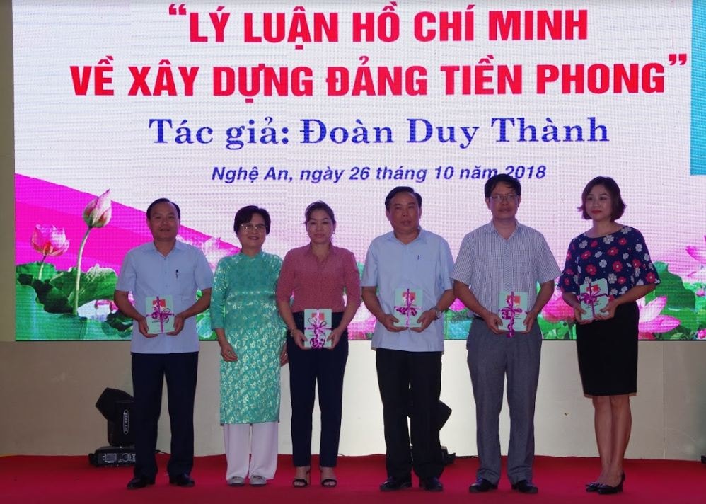 Tham dự hội nghị có đồng chí Nguyễn Thị Thu Hường, UVBTV, Trưởng ban Tuyên giáo Tỉnh ủy.