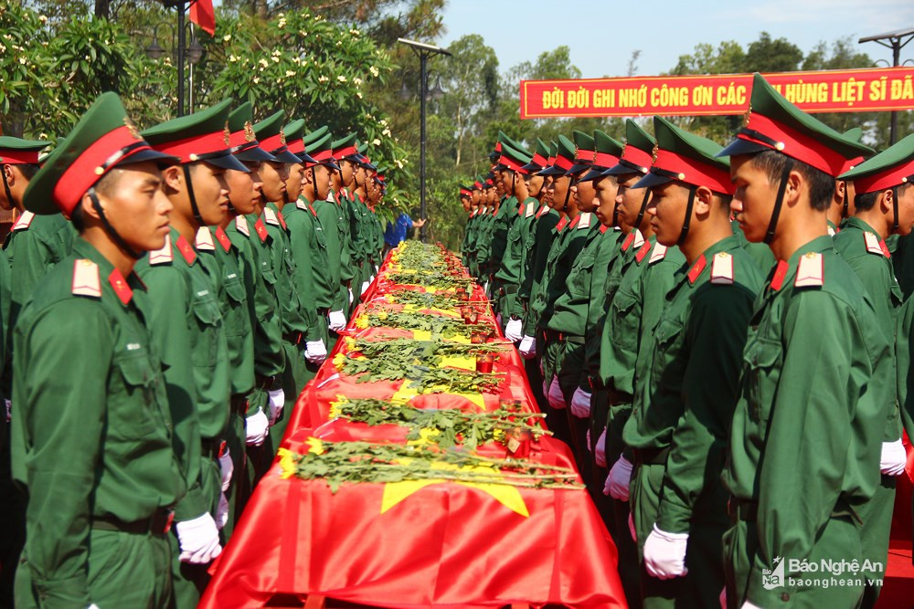Năm 2018, Đội Quy tập đã đưa được 98 hài cốt liệt sỹ là quân tình nguyện, chuyên gia Việt Nam về an táng. Ảnh: Tiến Hùng