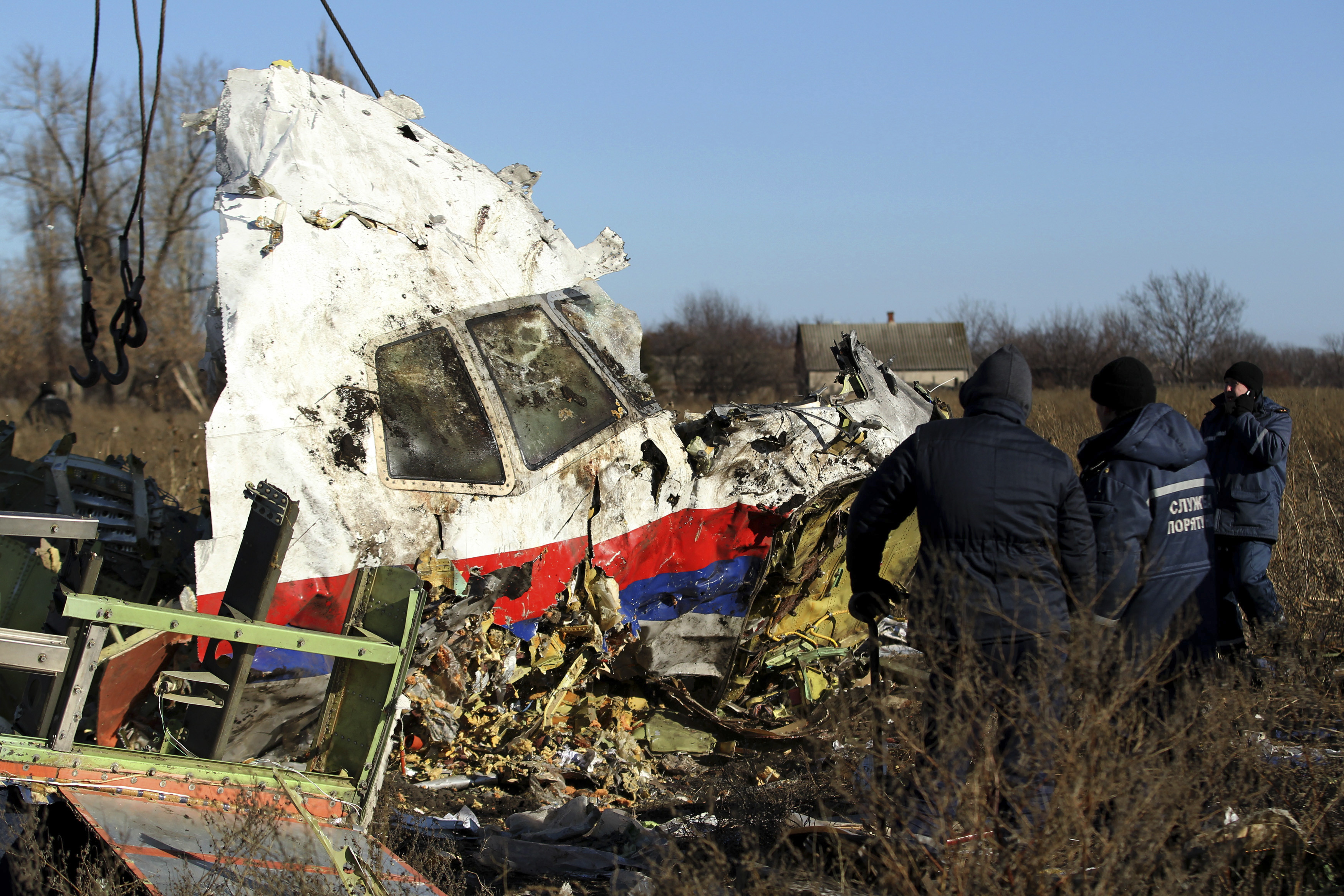 Mảnh vỡ máy bay MH17. Ảnh: russia-insider