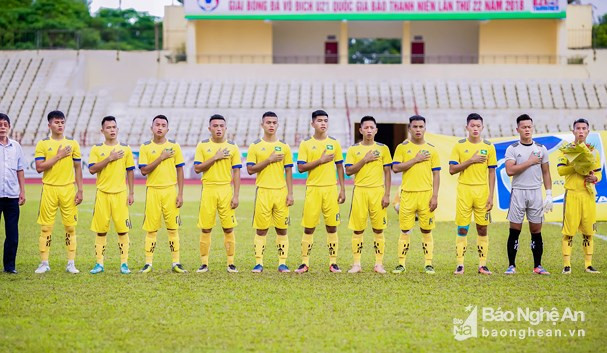 Đội hình U21 SLNA chuẩn bị tham dự VCK U21 QG 2018. Ảnh tư liệu