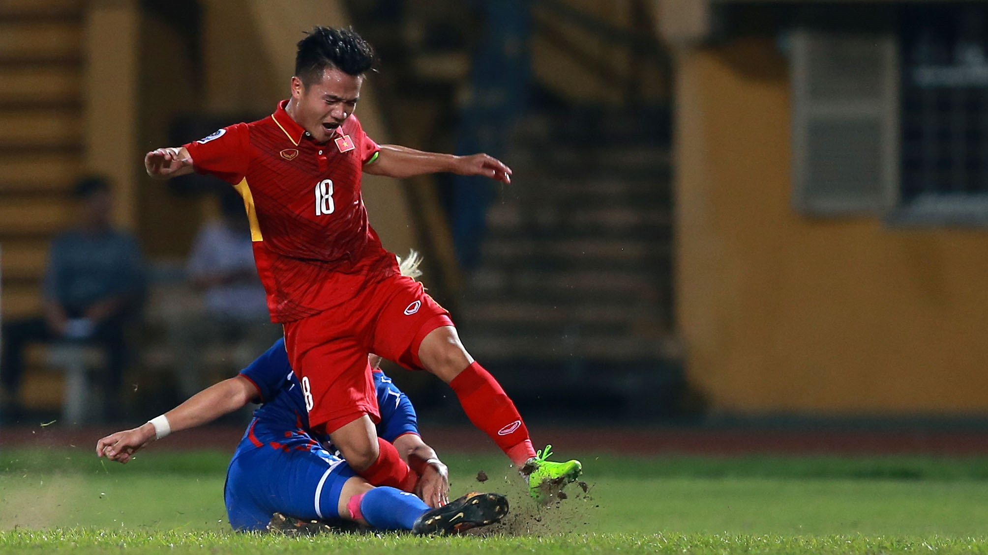 Đinh Thanh Trung là thủ quân ĐT Việt Nam tại AFF Cup 2016 dưới thời HLV Hữu Thắng. Ảnh: Goal 