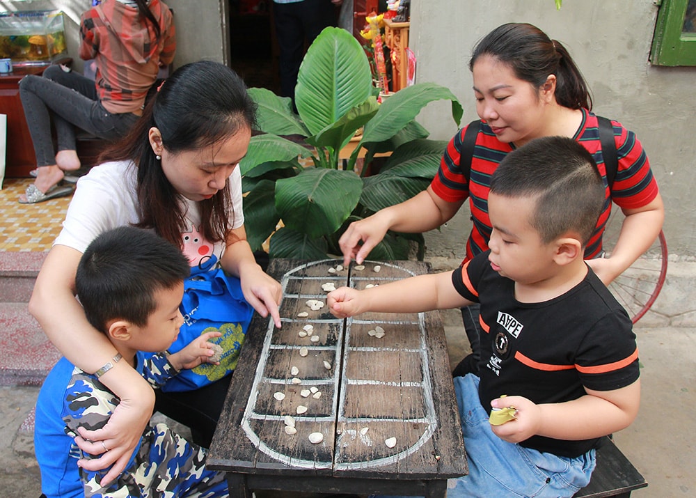 Chợ Phiên Ảnh: Chu Thanh