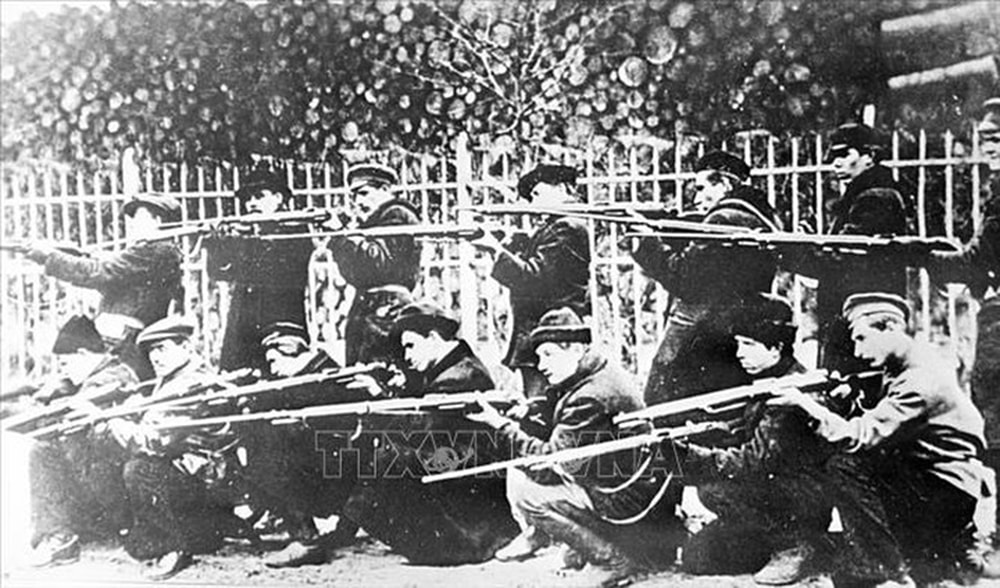 Lực lượng cách mạng tại Petrograd năm 1917. Ảnh tư liệu: TTXVN
