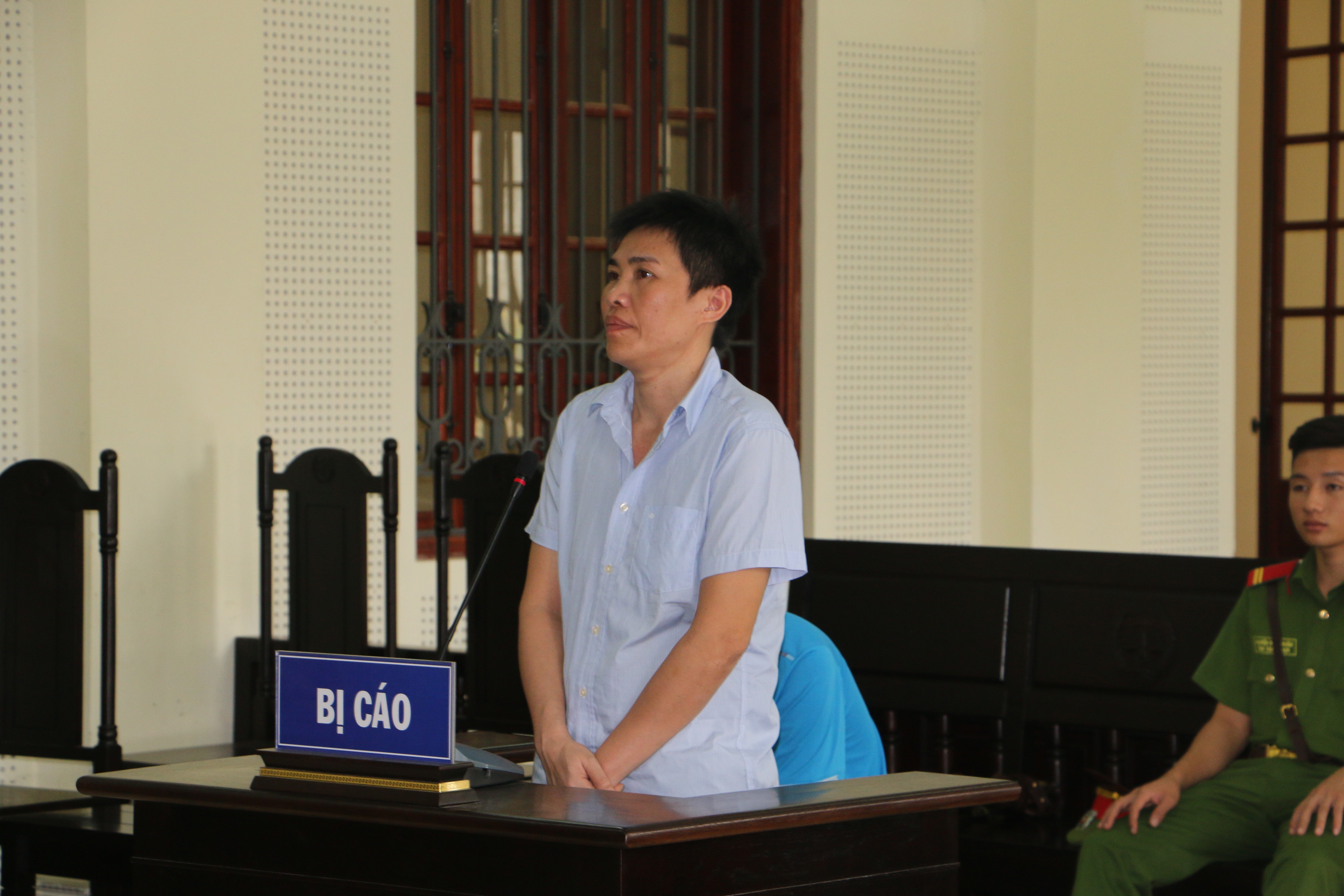 Bị cáo Đinh Thị Mai trong phiên tòa