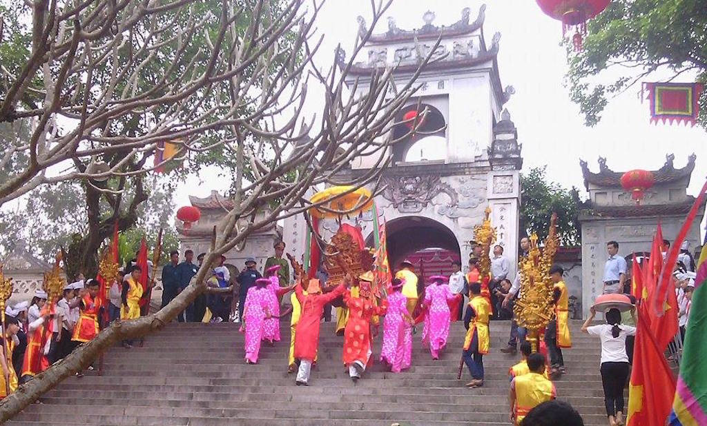 Lễ hội Đền Cuông được tổ chức vào 15/2 âm lịch hằng năm, thu hút rất đông du khách thập phương. Ảnh: tư liệu