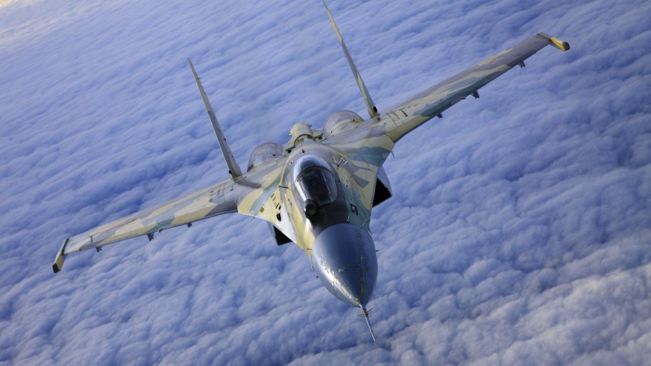 Mỹ áp trừng phạt đối với quân đội Trung Quốc do mua máy bay chiến đấu Su-35 năm 2017 từ Nga. Ảnh: AP