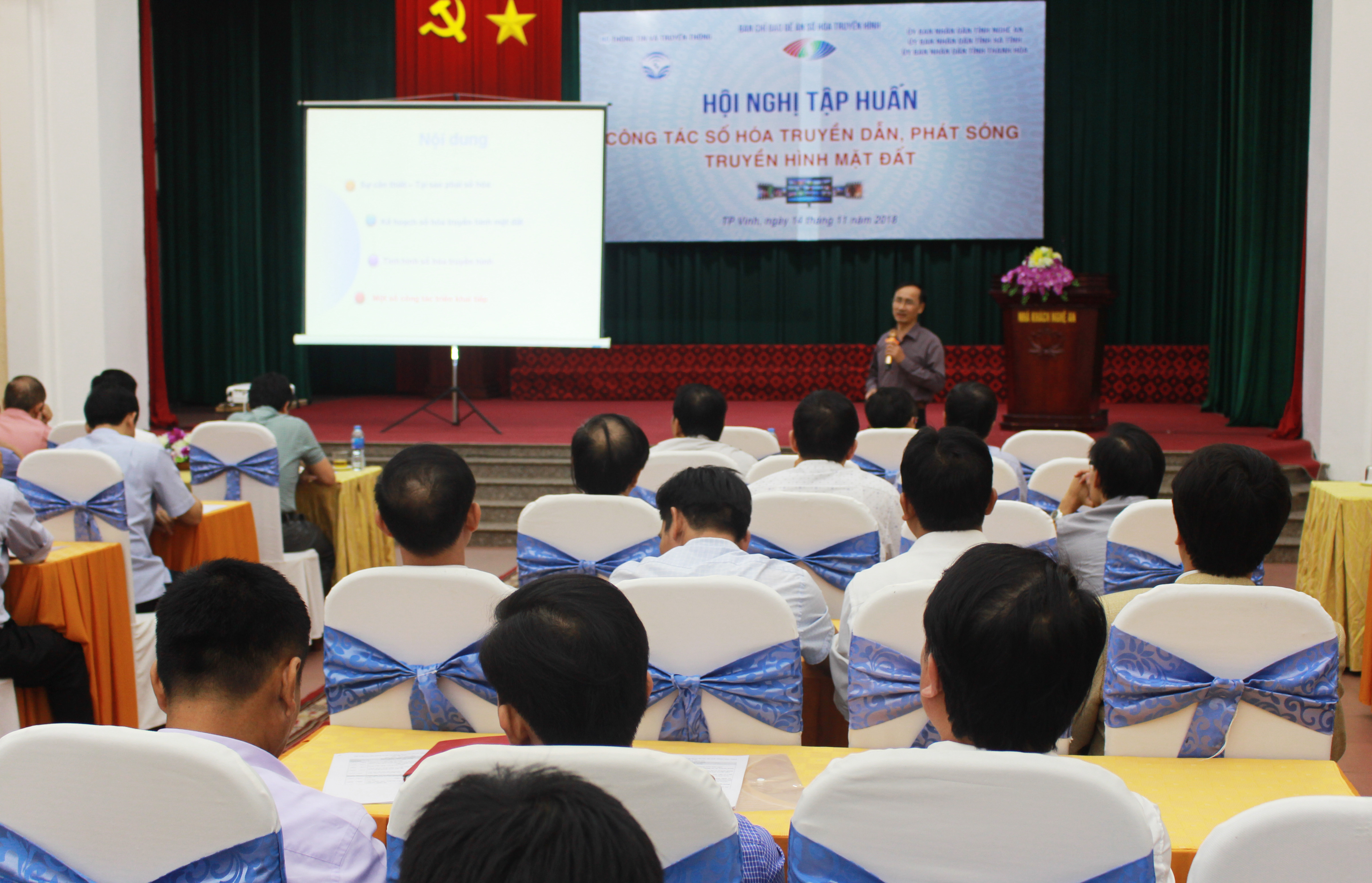 Tham dự buổi tập huấn có hơn 200 đại biểu là cán bộ thông tin cơ sở của các tỉnh Thanh Hóa, Nghệ An, Hà Tĩnh. Ảnh: Phương Thúy