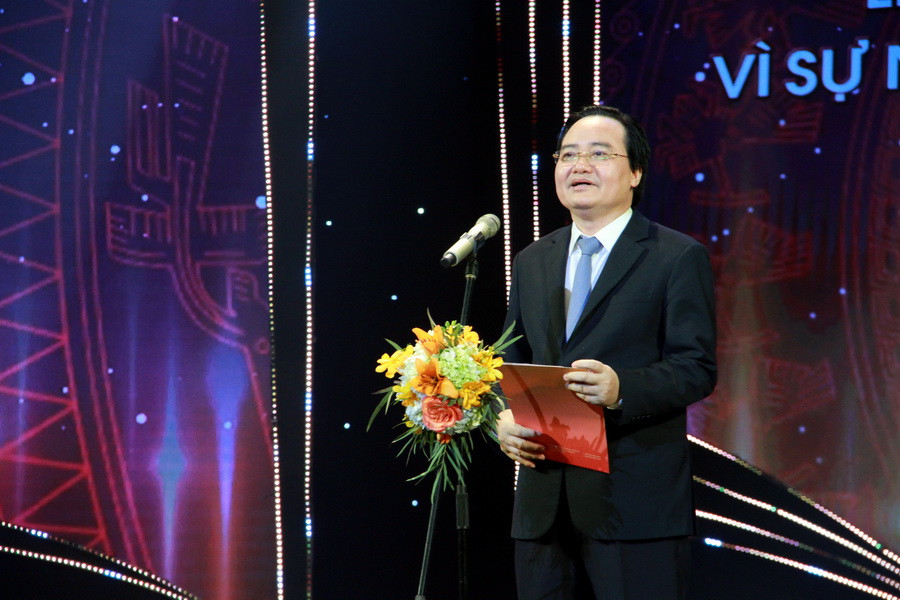 Bộ trưởng Bộ Giáo dục và đào tạo  Phùng Xuân Nhạ phát biểu tại buổi lễ trao giải. Ảnh - PV