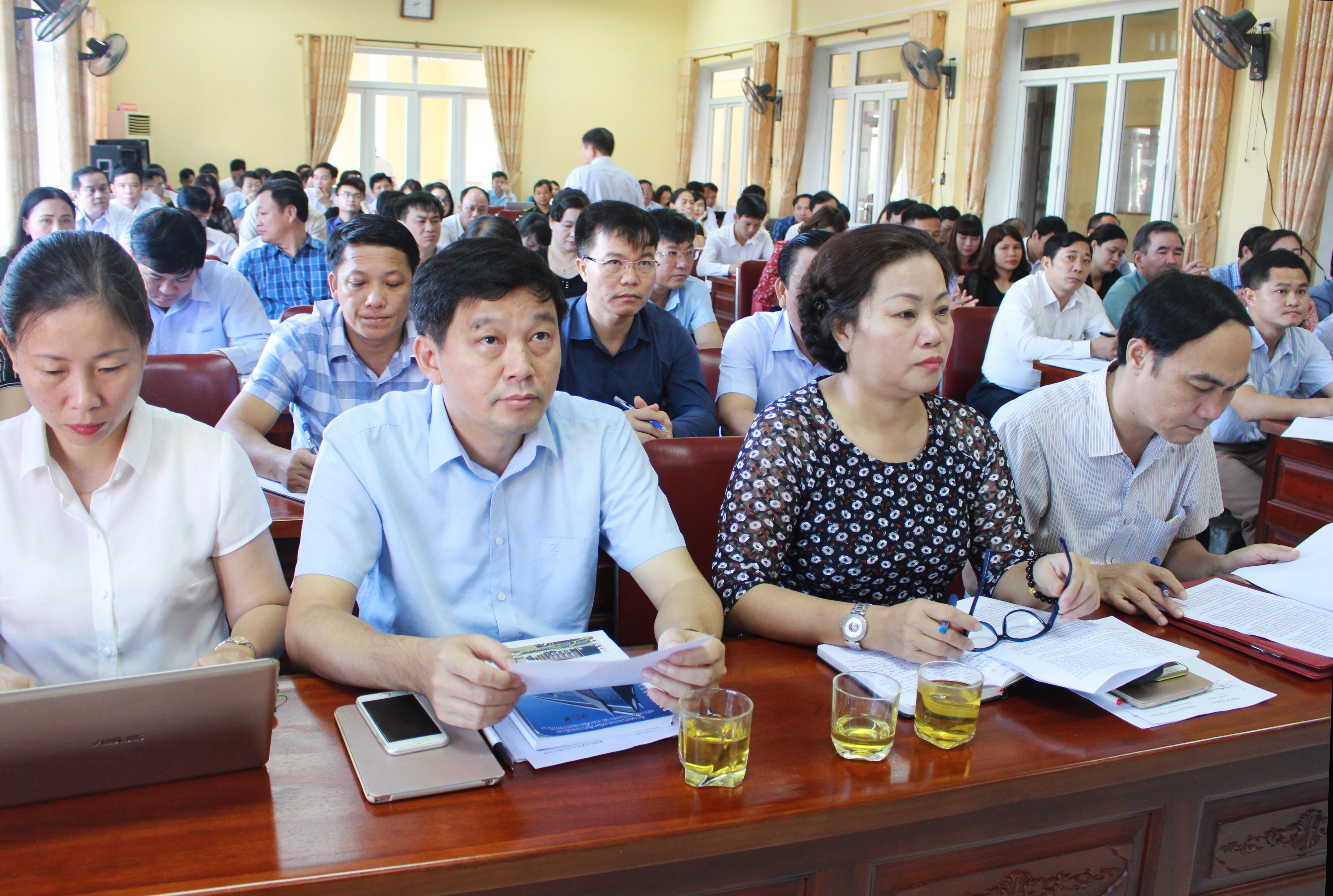 Dự hội nghị có các đồng chí Nguyễn Thị Thu Hường - Ủy viên Ban Thường vụ, Trưởng ban Tuyên giáo Tỉnh ủy; các báo cáo viên Tỉnh ủy, Ban Tuyên giáo các Đảng ủy trực thuộc, MTTQ và các đoàn thể cấp tỉnh, các huyện, thành, thị ủy và Trung tâm Bồi dưỡng chính trị.  Ảnh: Phương Thúy