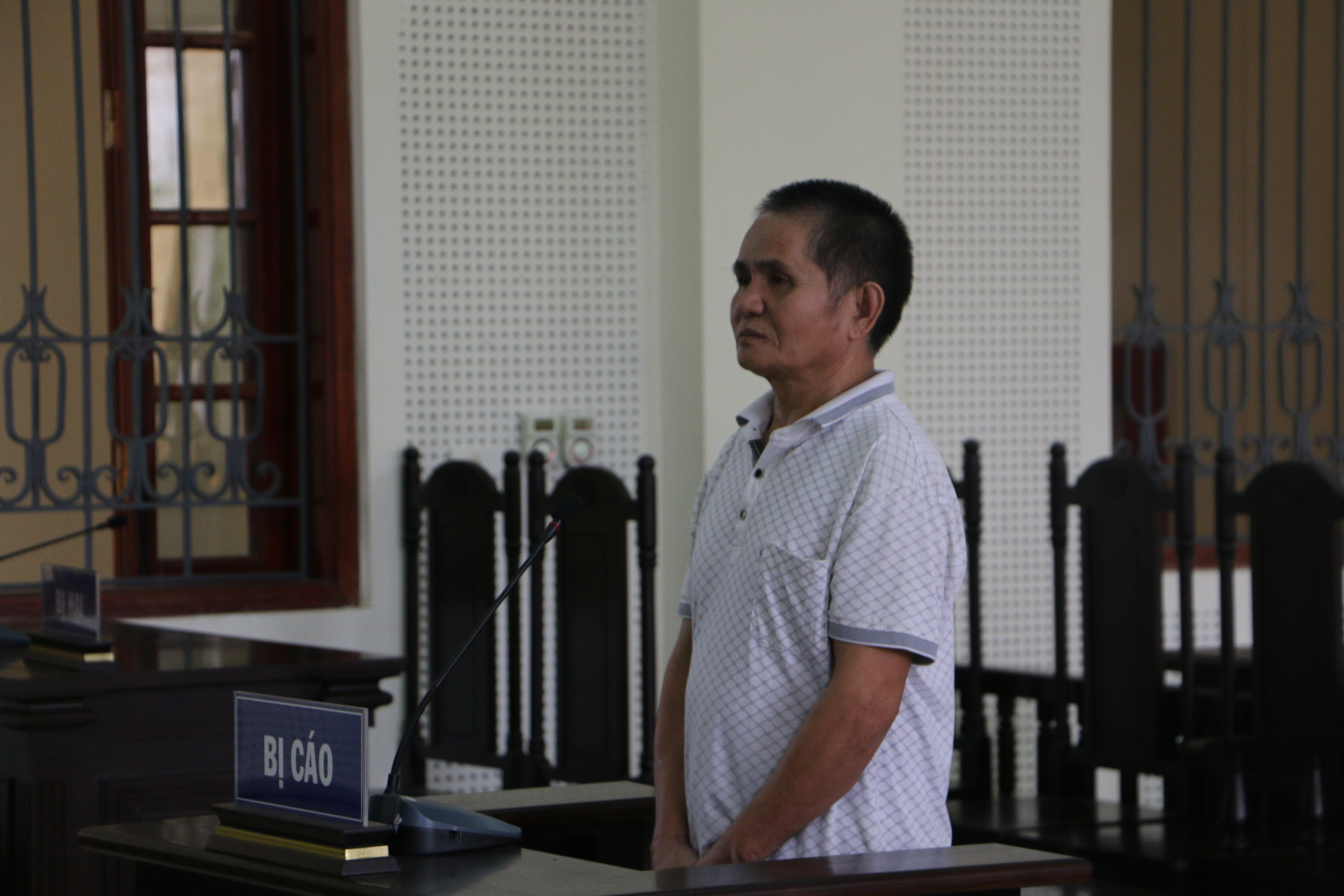 Bị cáo Vi Văn Phương tại phiên tòa.
