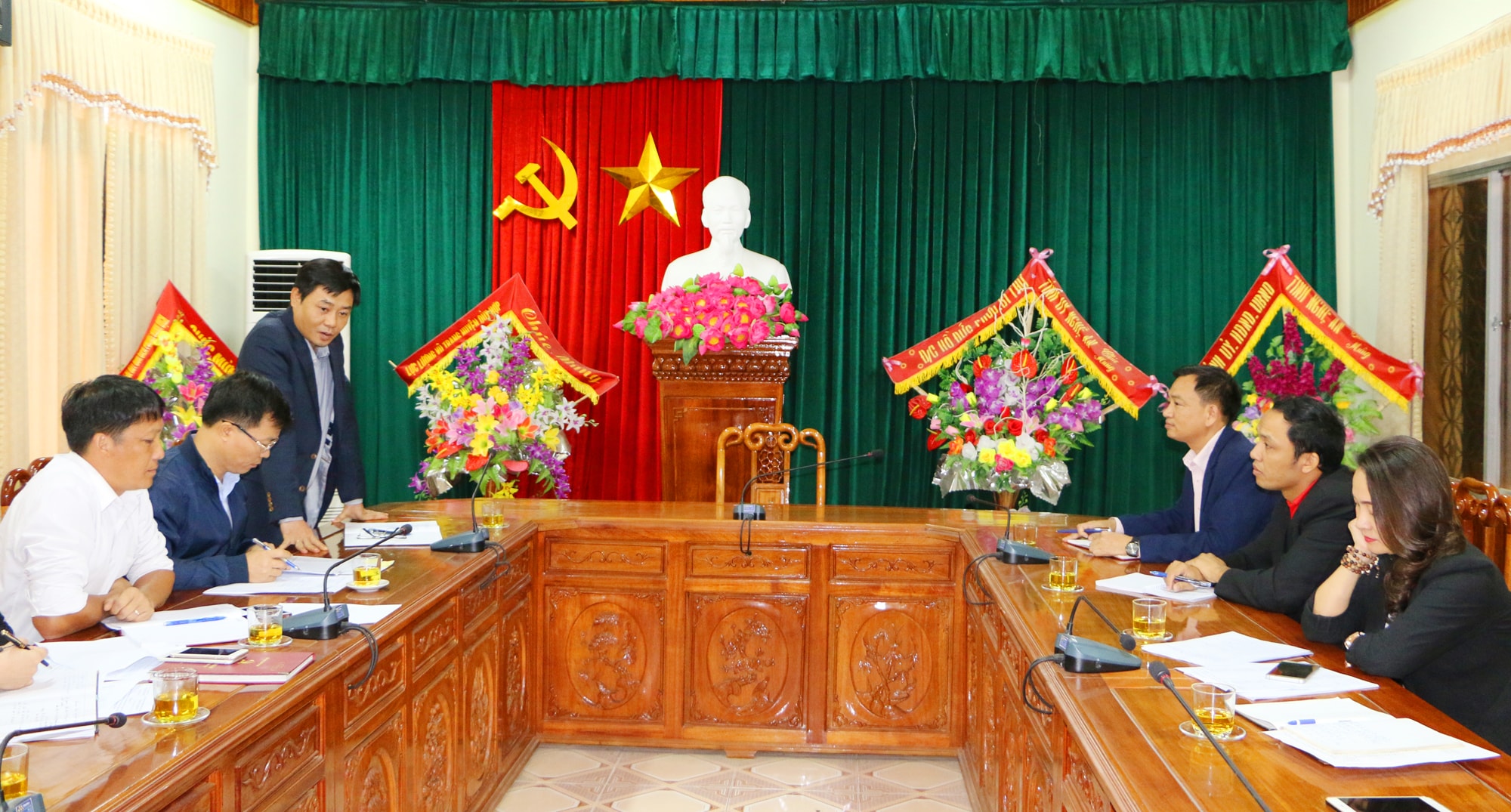Trên cơ sở kiểm tra, khảo sát, đoàn công tác đã báo cáo tình hình, kết quả với Thường trực Huyện ủy Quỳ Hợp. Trong ảnh: đồng chí Hồ Lê Ngọc- Bí thư Huyện ủy kết luận một số nội dung mà đoàn kiến nghị. Ảnh: Nguyễn Hải