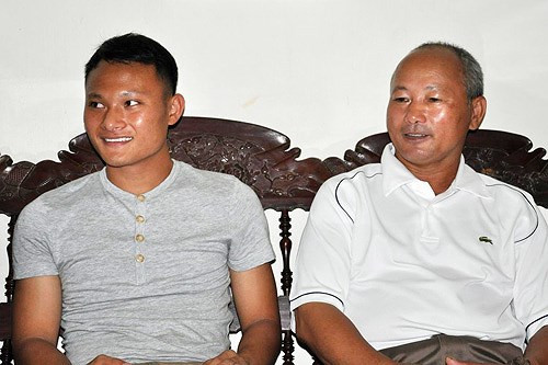 Ông Nguyễn Trọng Hường (phải) trong lần trò chuyện cùng Báo Nghệ An. Ảnh tư liệu.