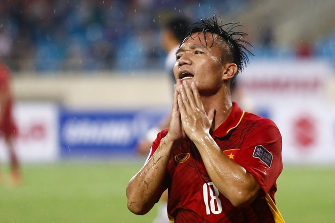Tiền vệ Đinh Thanh Trung là thủ quân ĐT Việt Nam tại AFF Cup 2016. Ảnh: Internet